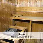 Mit Pool & Sauna