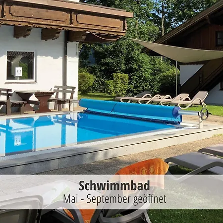 Mit Pool & Sauna