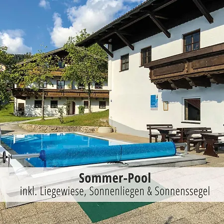 Mit Pool & Sauna Apartment *